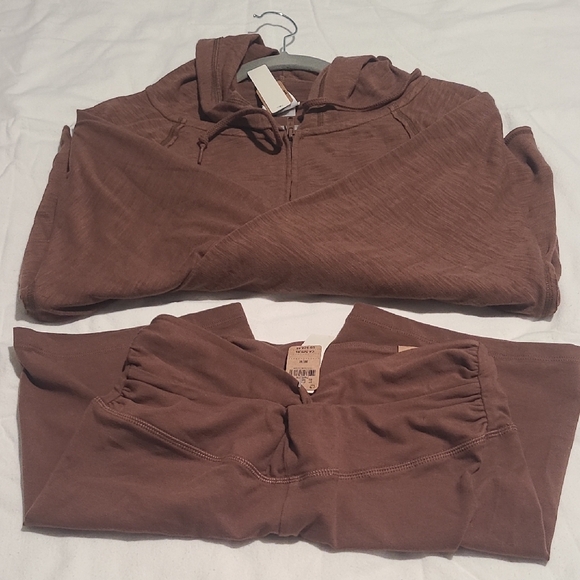 NWT PINK Victoria's Secret Brown Zip-Up Hoodie - Picture 8 of 8